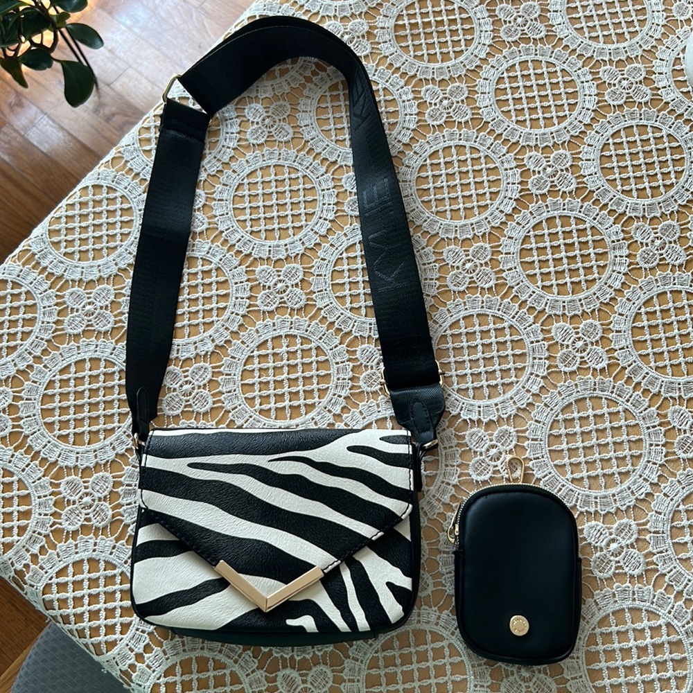 Kendall and Kylie purse